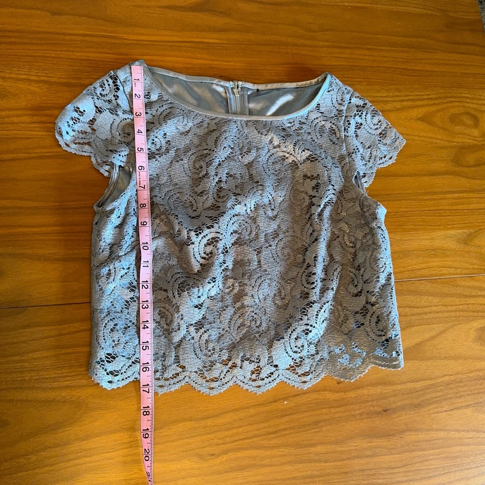 Zip up Lace Crop Top